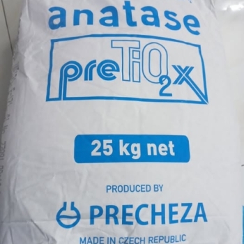 Titanium Dioxide(Czech)